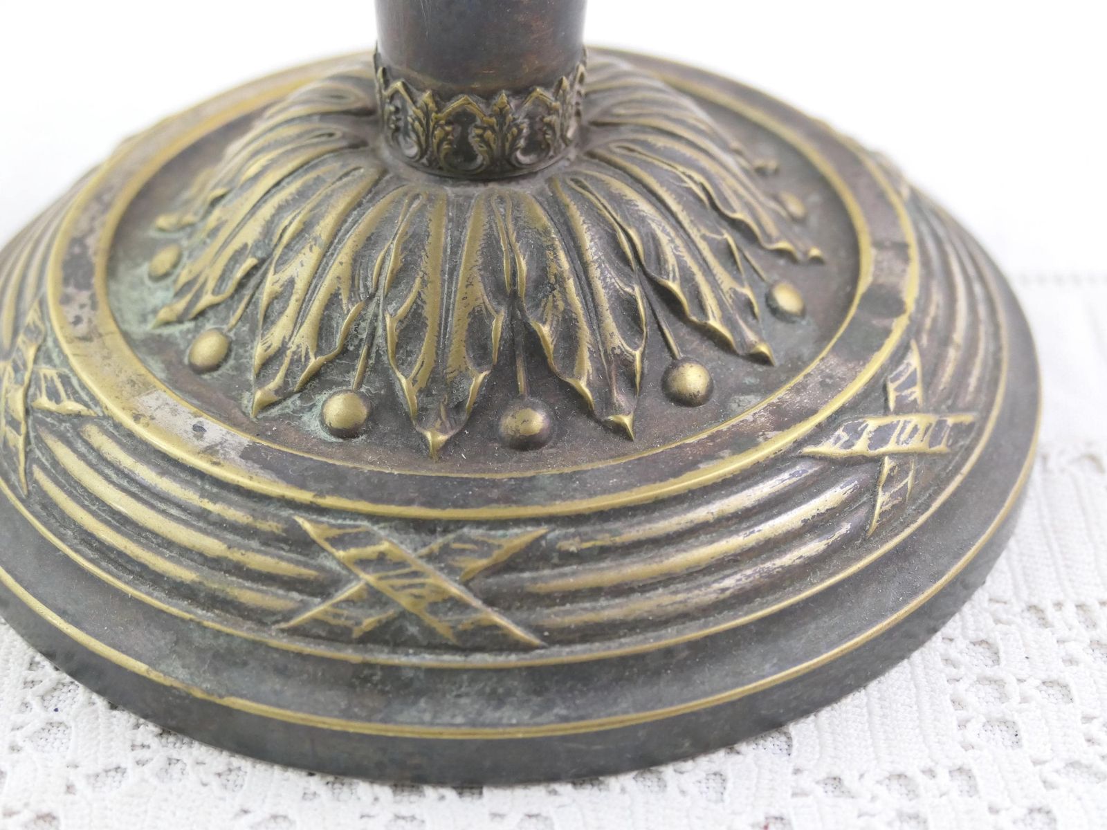 Antique French Worn Silver Plated Pedestal Fruit Bowl With Embossed Classical Scene, Retro Shabby Distressed Chateau Chic Table Center Piece photo 127.0