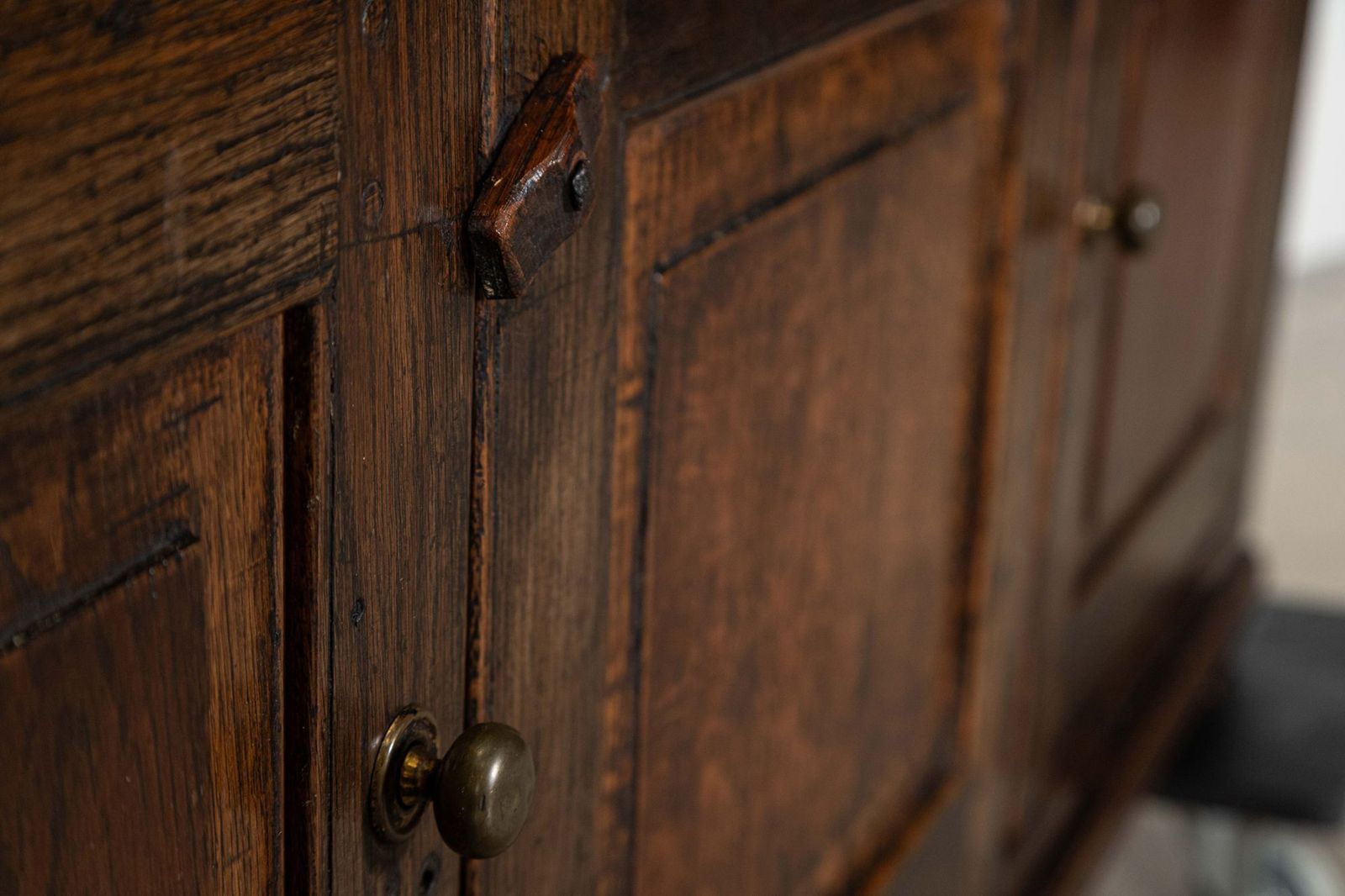 3853.0 Vernacular Oak Dresser Base, 18th Century And Earlier photo