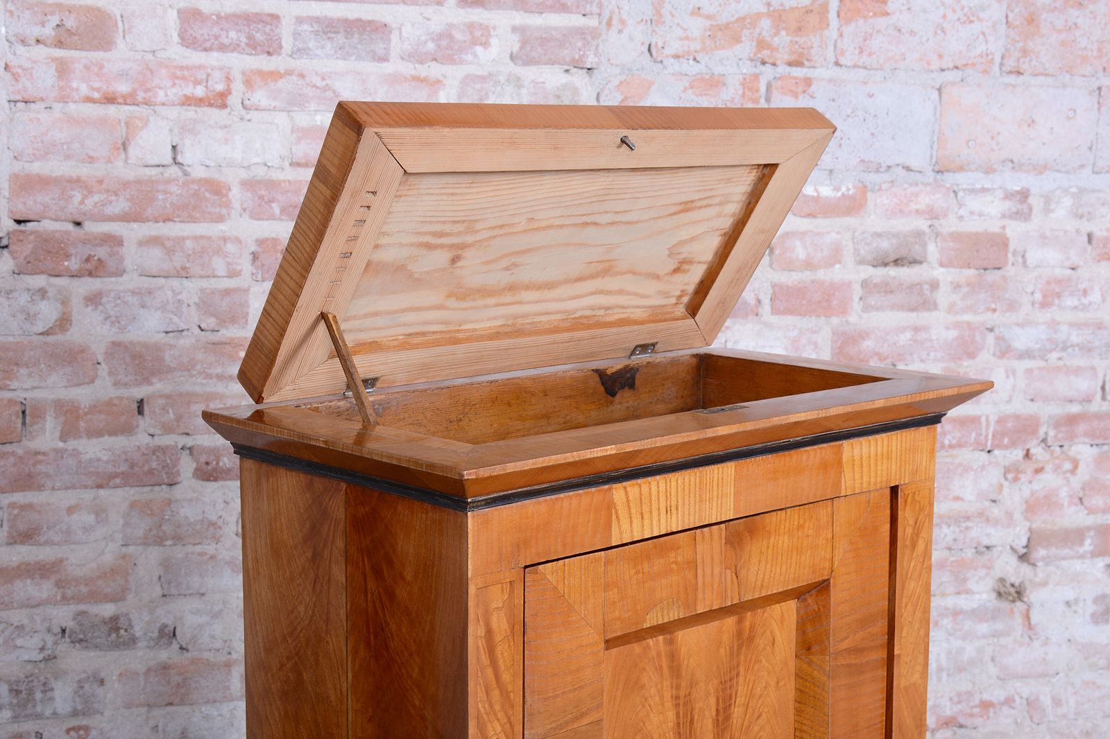 photo vintage Restored Biedermeier Small Cabinet, Ash, Spruce, Polish, Czech, 1830s