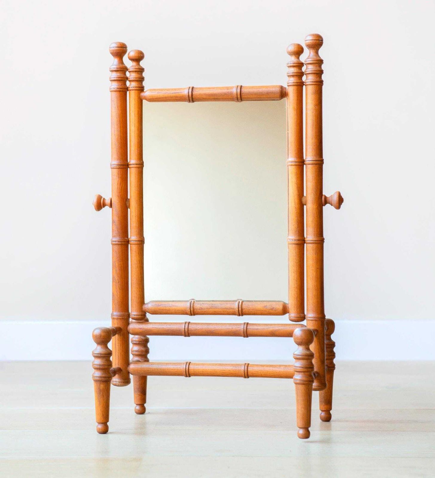 Miroir de table d'époque en faux bambou, cadre en chêne tourné, style victorien
