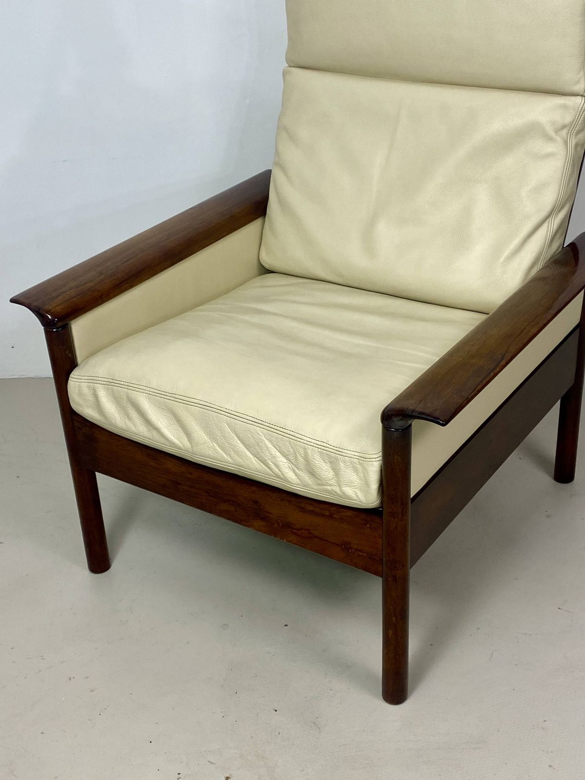 Furniture Hans Olsen – Armchair Vatne Møbler (Denmark, 1960s) photo