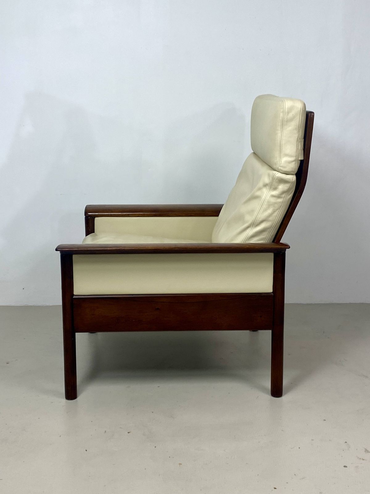 950.0 Hans Olsen – Armchair Vatne Møbler (Denmark, 1960s) photo