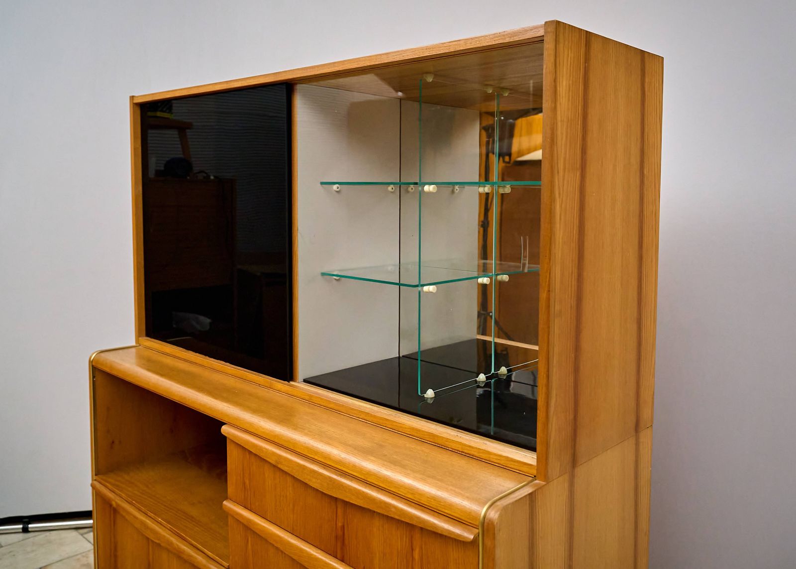 photo vinterior Vintage Credenza U 300 By Hubert Nepožitek & Bohumil Landsman For Jitona