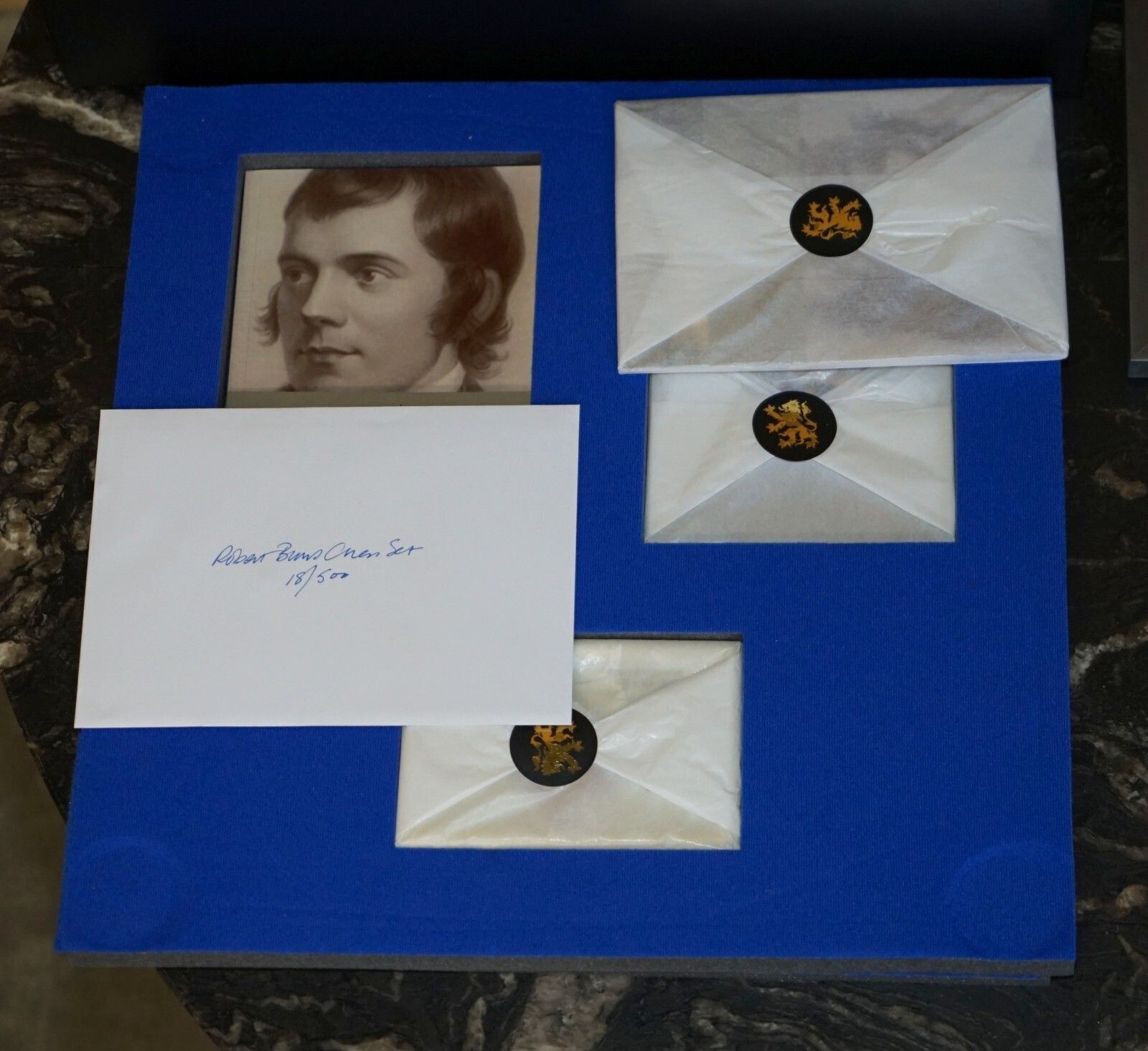 New In The Box Ltd Edition 18/500 Robert Burns Scottish Chess Set photo vinterior