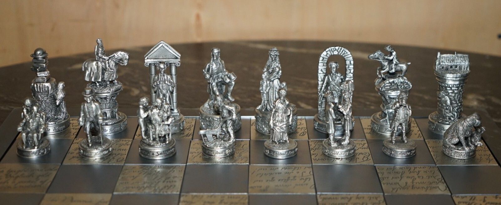photo vintage New In The Box Ltd Edition 18/500 Robert Burns Scottish Chess Set
