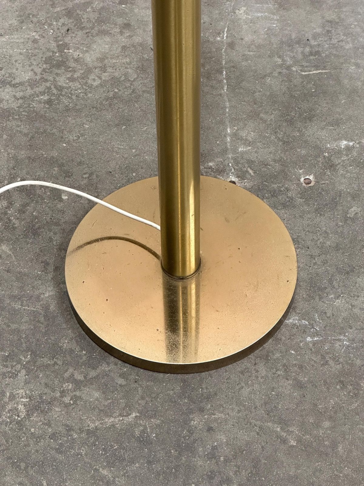 photo furniture Large 1970s Italian Brass Floor Lamp With Swirled Murano Glass Globe — Sculptural & Luminous