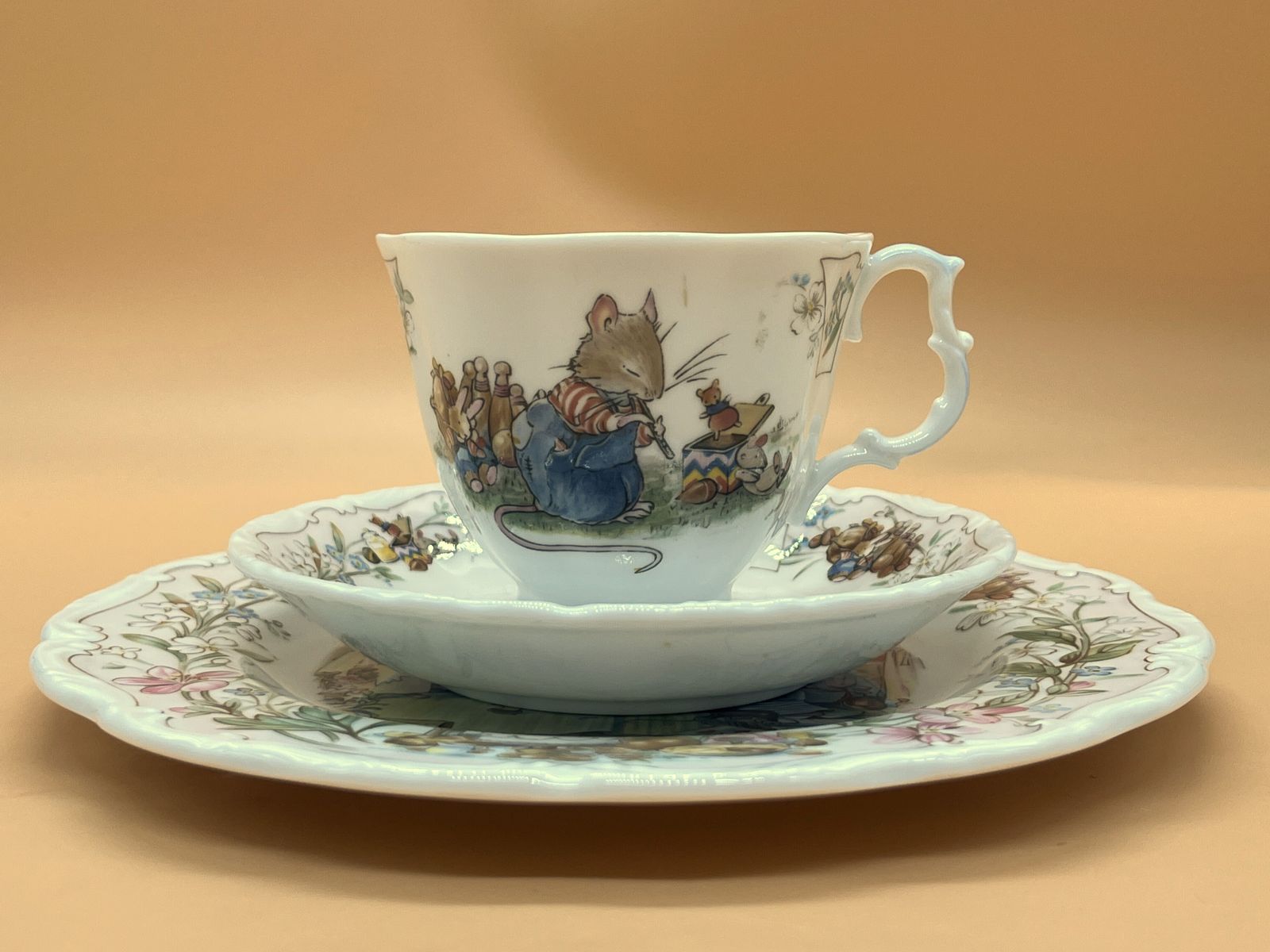 Royal Doulton China Jill Barklem Brambly Hedge The Birthday Full Size Tea Cup, Saucer & Plate Trio. photo vinterior