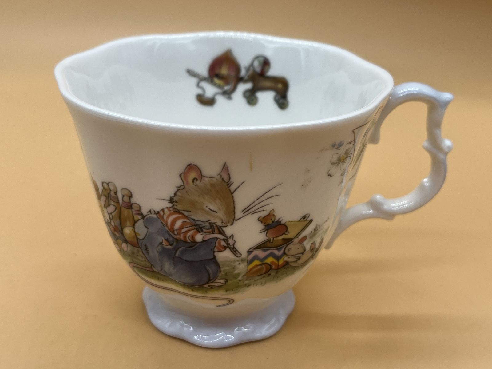 Home Decor Royal Doulton China Jill Barklem Brambly Hedge The Birthday Full Size Tea Cup, Saucer & Plate Trio. photo