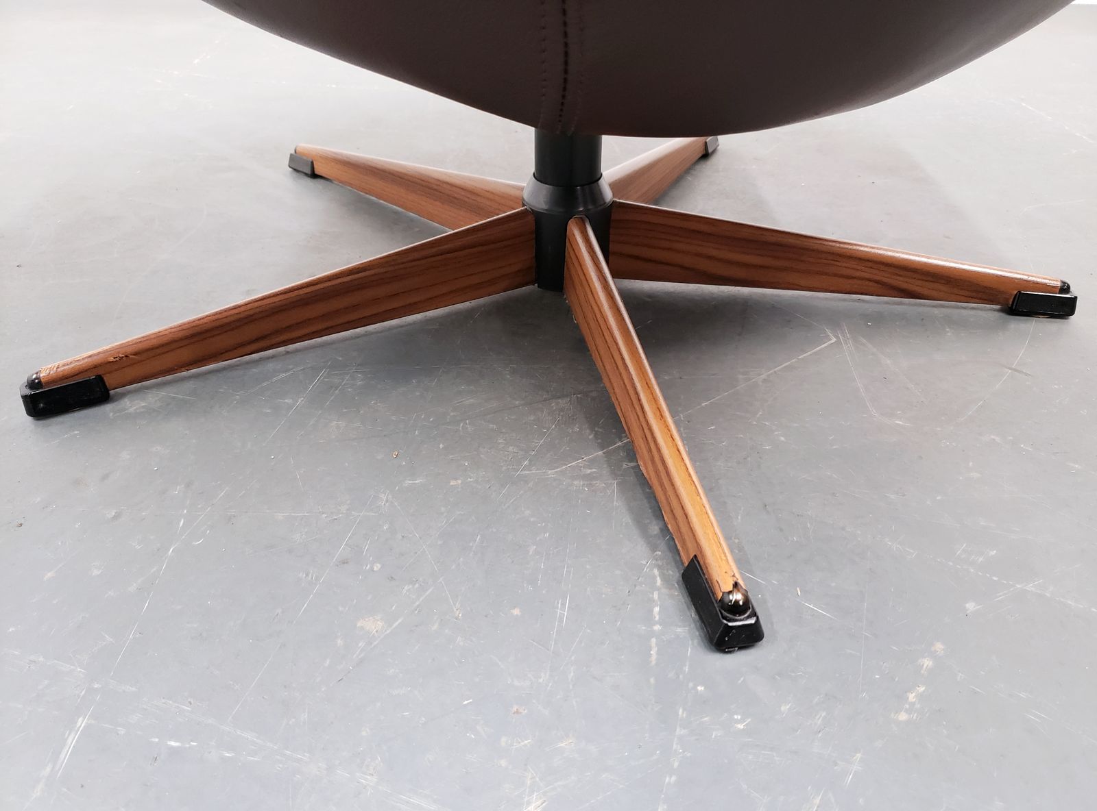 Henry Walter Klein For Bramin ‘Silhouette’ Swivel Armchair, Denmark 1970 photo 850.0