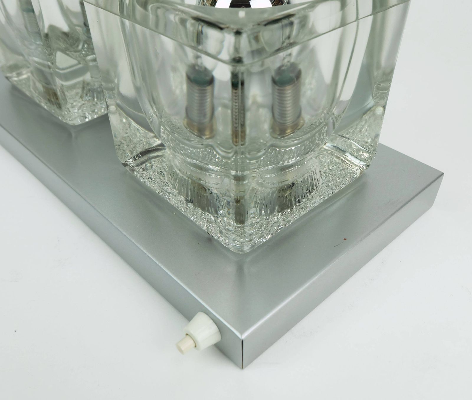 Peill & Putzler N° 1 Of 2 Wall Light, 60s/70s Style, With 2 Glass Cubes. photo vinterior
