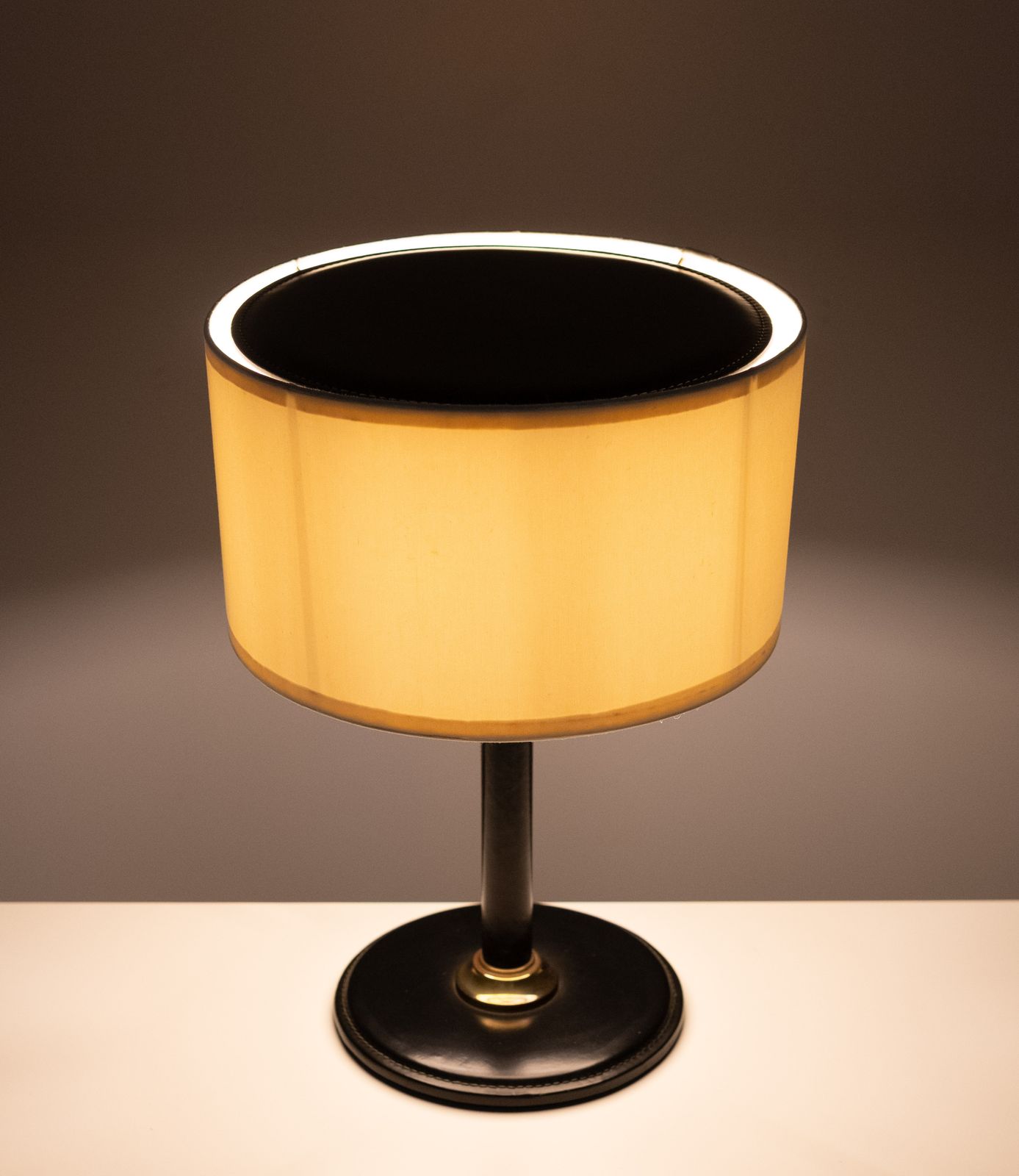 Groot Exclusief Bureauaccessoireset In Gestikt Leer – Jaren 1960, Frankrijk photo Woonaccessoires