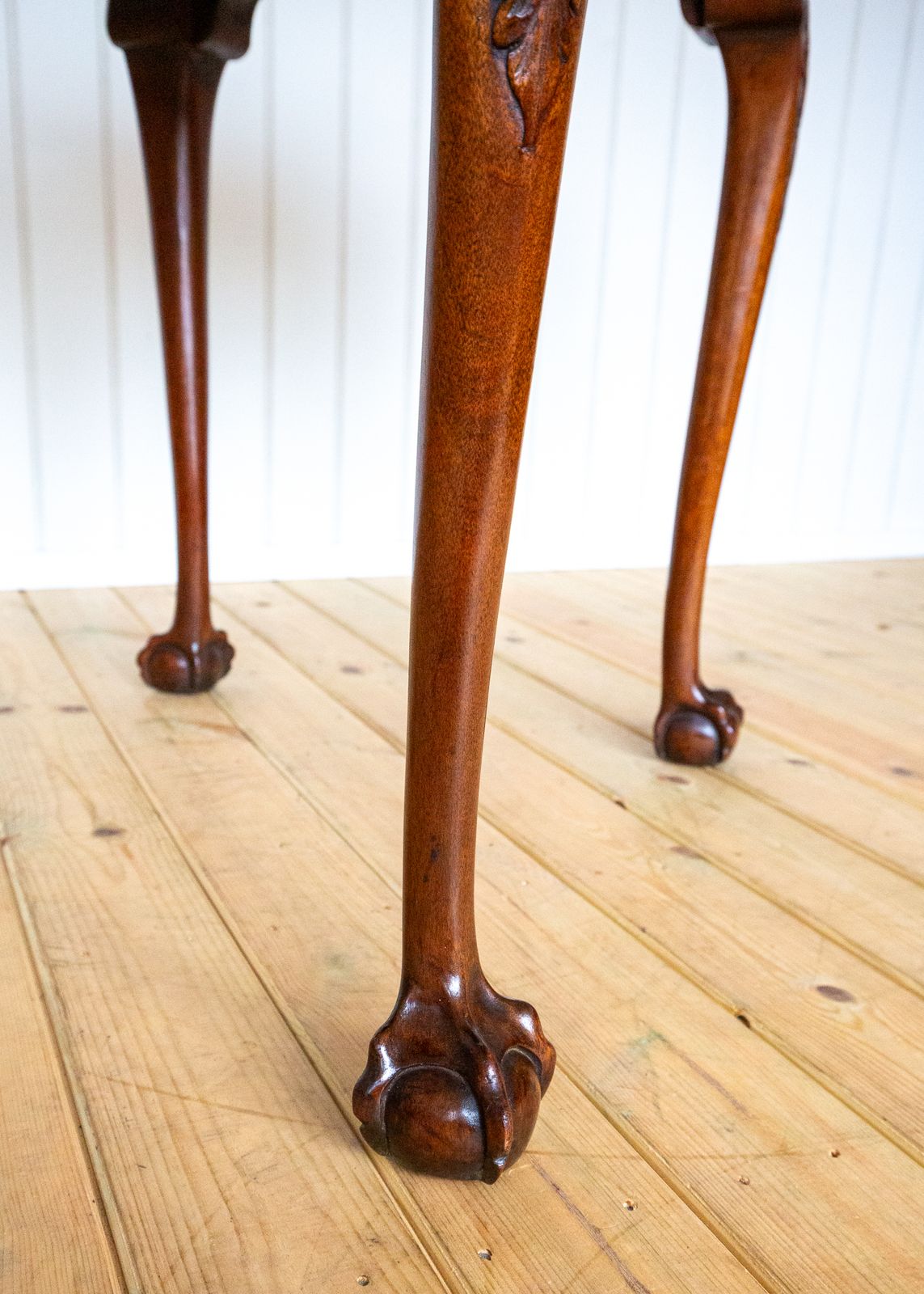 photo furniture George II Chippendale Style Desk Mahogany Leather Top Antique Consol.E Side Tabl.E Locking Drawer Cabriole Ball And Claw Fine Country House
