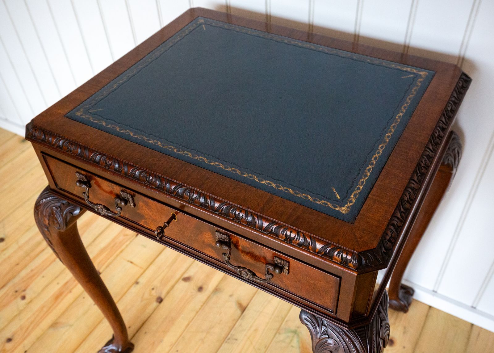 Furniture George II Chippendale Style Desk Mahogany Leather Top Antique Consol.E Side Tabl.E Locking Drawer Cabriole Ball And Claw Fine Country House photo