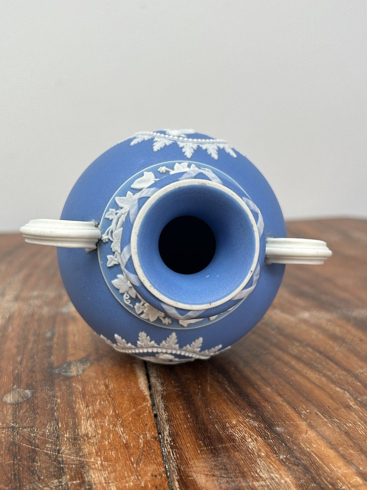 Wedgwood Light Blue Jasperware Twin Handle Bulbous Vase Rare 19thc 13.5cm photo 360.0