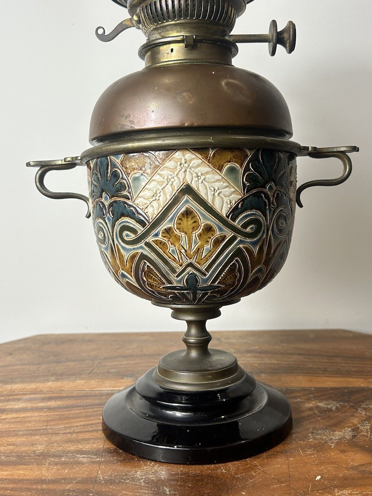 Royal Doulton Antique Ceramic Oil Lamp 32cm – Rare Collectable Vintage Piece photo furniture