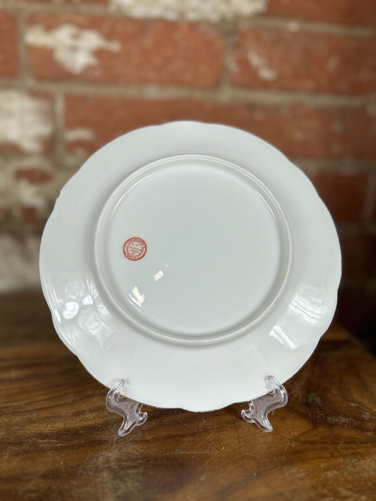 photo vintage Antique Old Paris Armorial Porcelain Pink Plate Service, 11pc, French