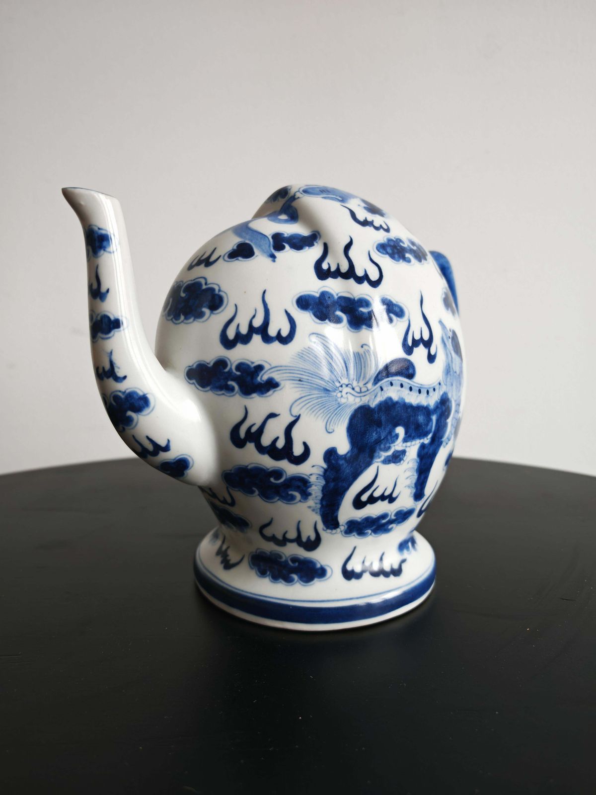 Antique Blue And White Porcelain "Cadogan" Teapot, Guangxu Period, China 19th C. photo for sale
