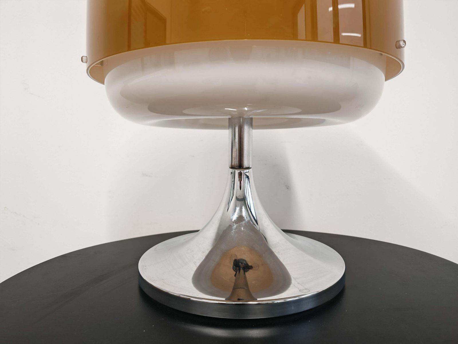 Mid Century Modern Table Lamp "Medusa" By Luigi Massoni For Harvey Guzzini photo 1600.0