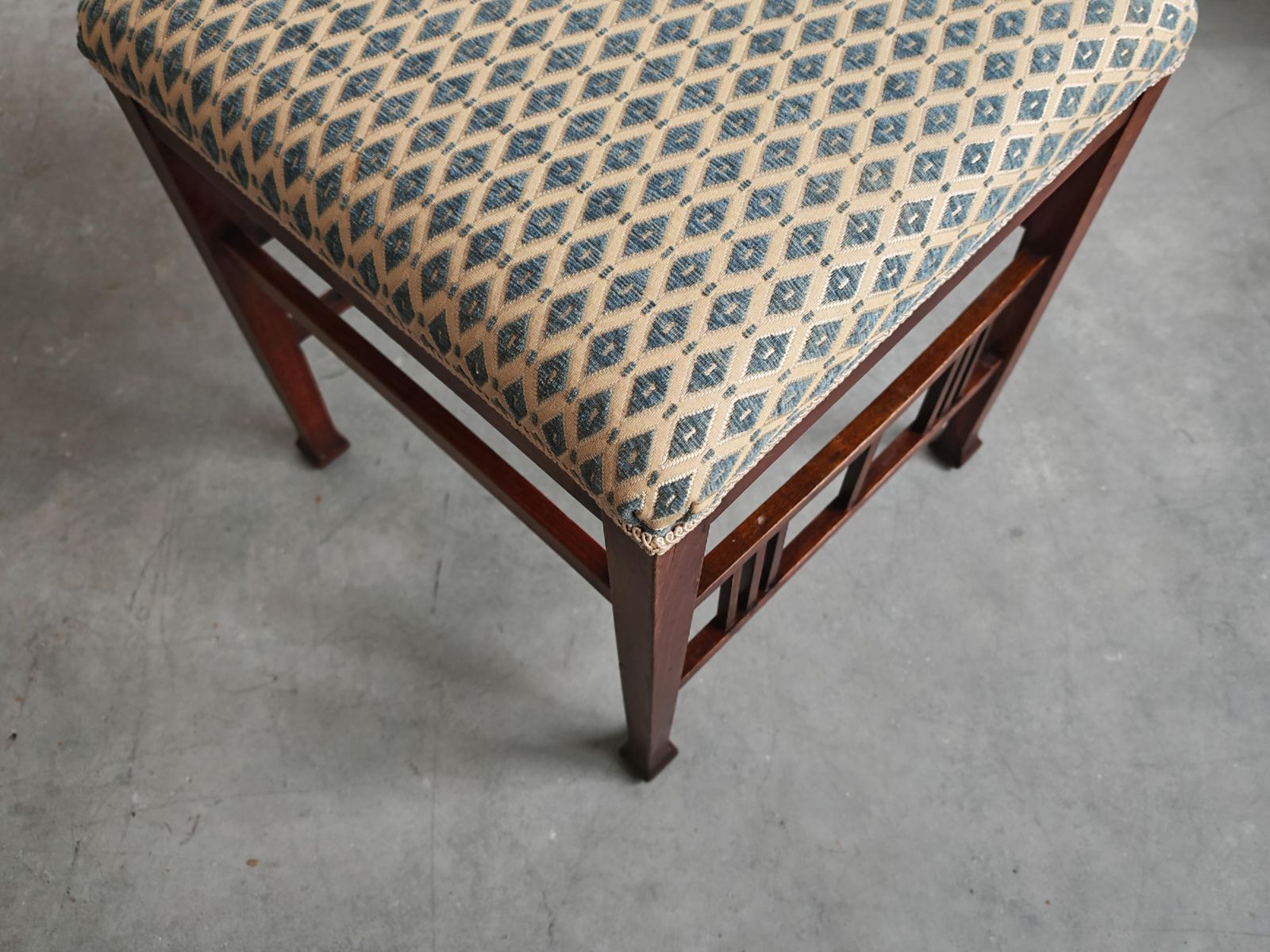 Jugendstil Stool In Beech And Mahogany Attr. To Otto Wagner, Austria 1910s photo 1000.0