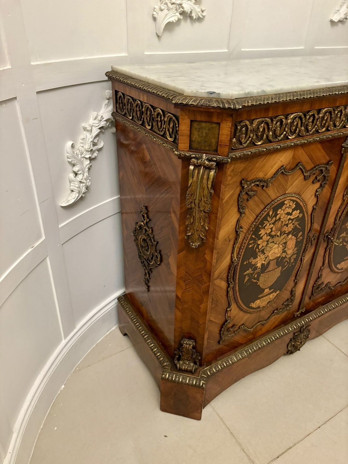 photo vinterior Exceptional Quality Antique French Louis XVI Style Marble Top Side Cabinet