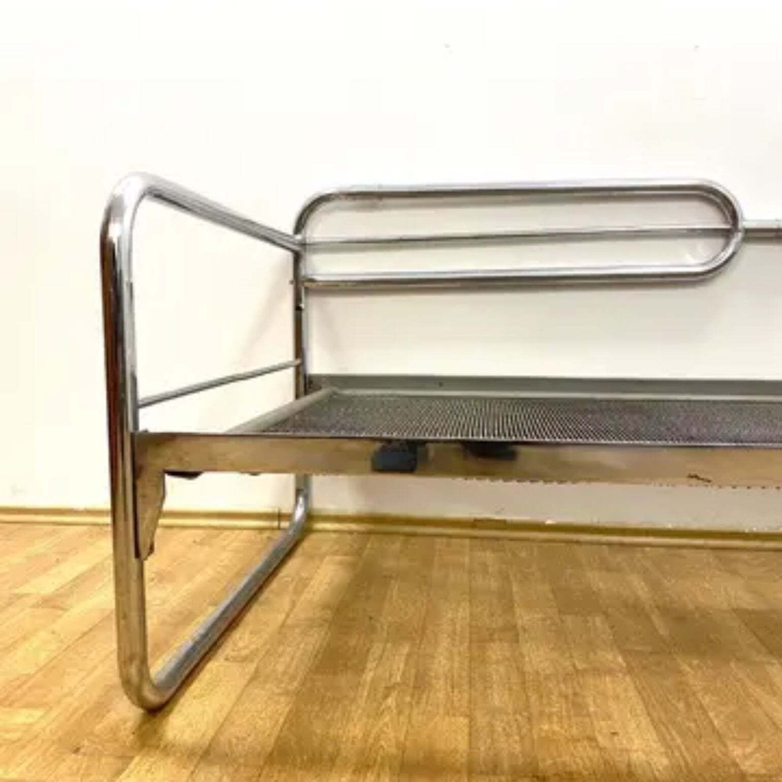 Bauhaus Chromen Sofa Van Slezák, Tsjecho Slowakije, Jaren 1930 photo Meubels