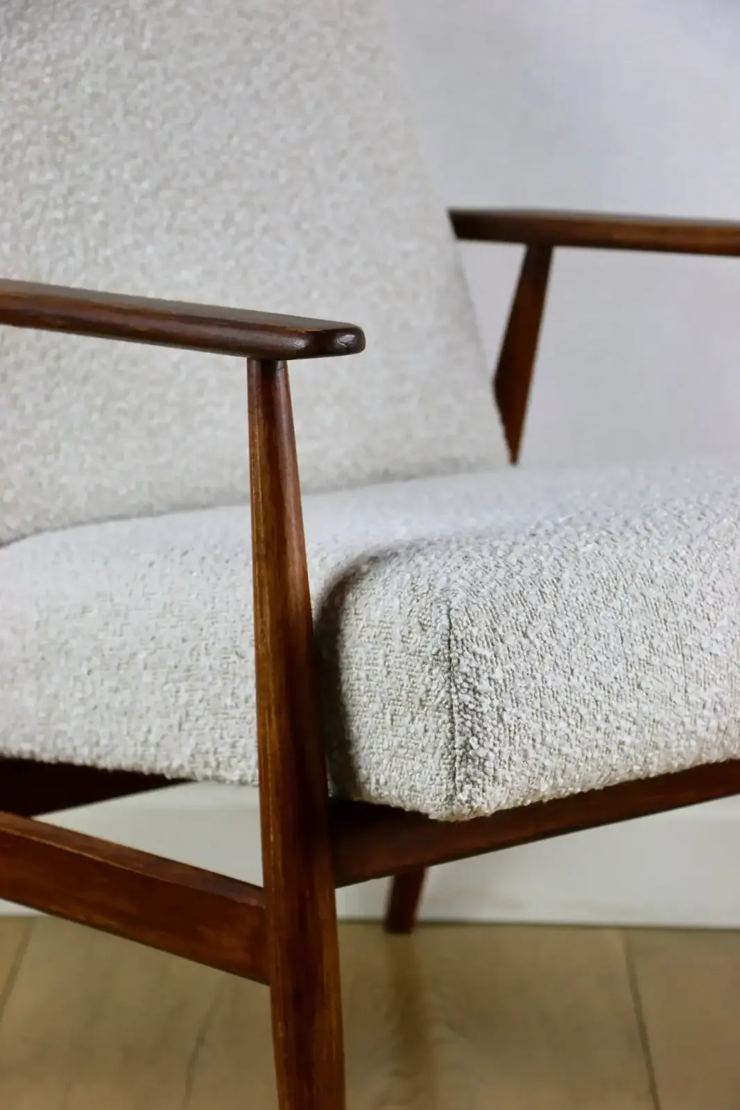 Armchair „ Lis”, 1970s White Boucle Design Henryk Lis   Dark Wood   2 Pieces Available photo furniture