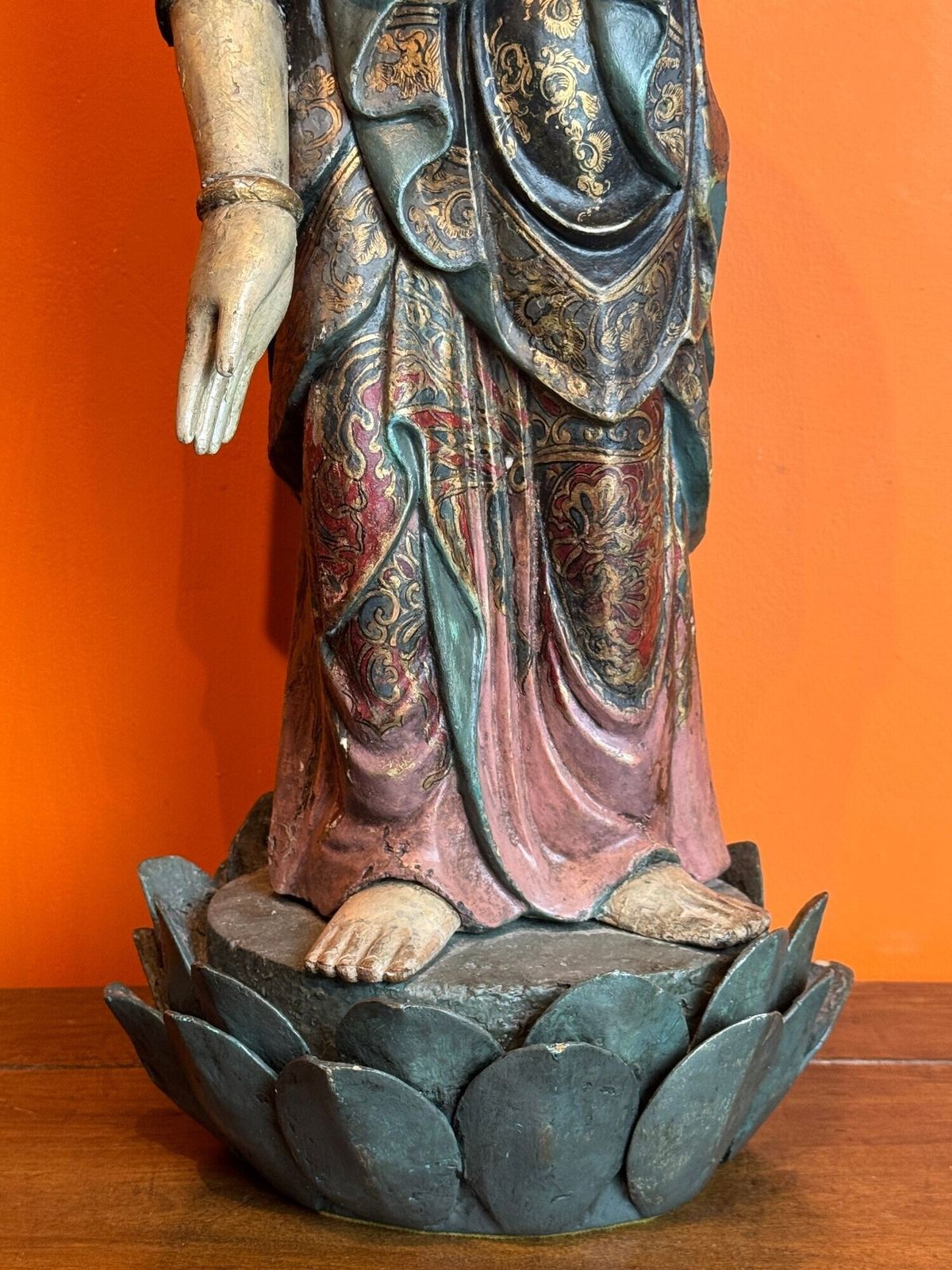 photo furniture Large 19th Century Chinese Polychrome Painted Carved Wood Figure Of Guanyin