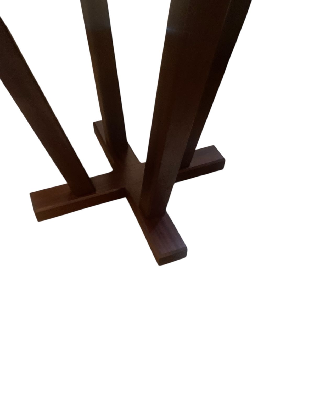 photo for sale 4 Person Circular Mahogany Dining Or Restaurant Table
