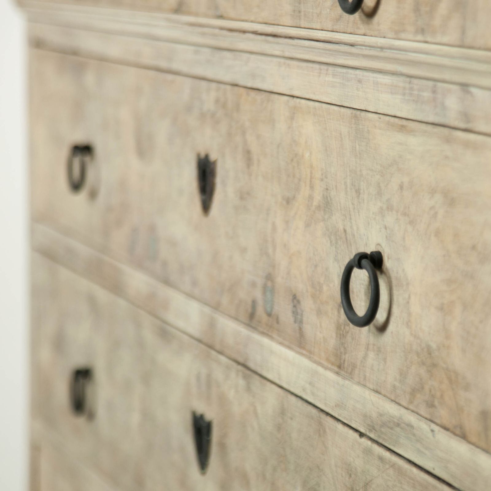 1600.0 Chest Of Drawers photo