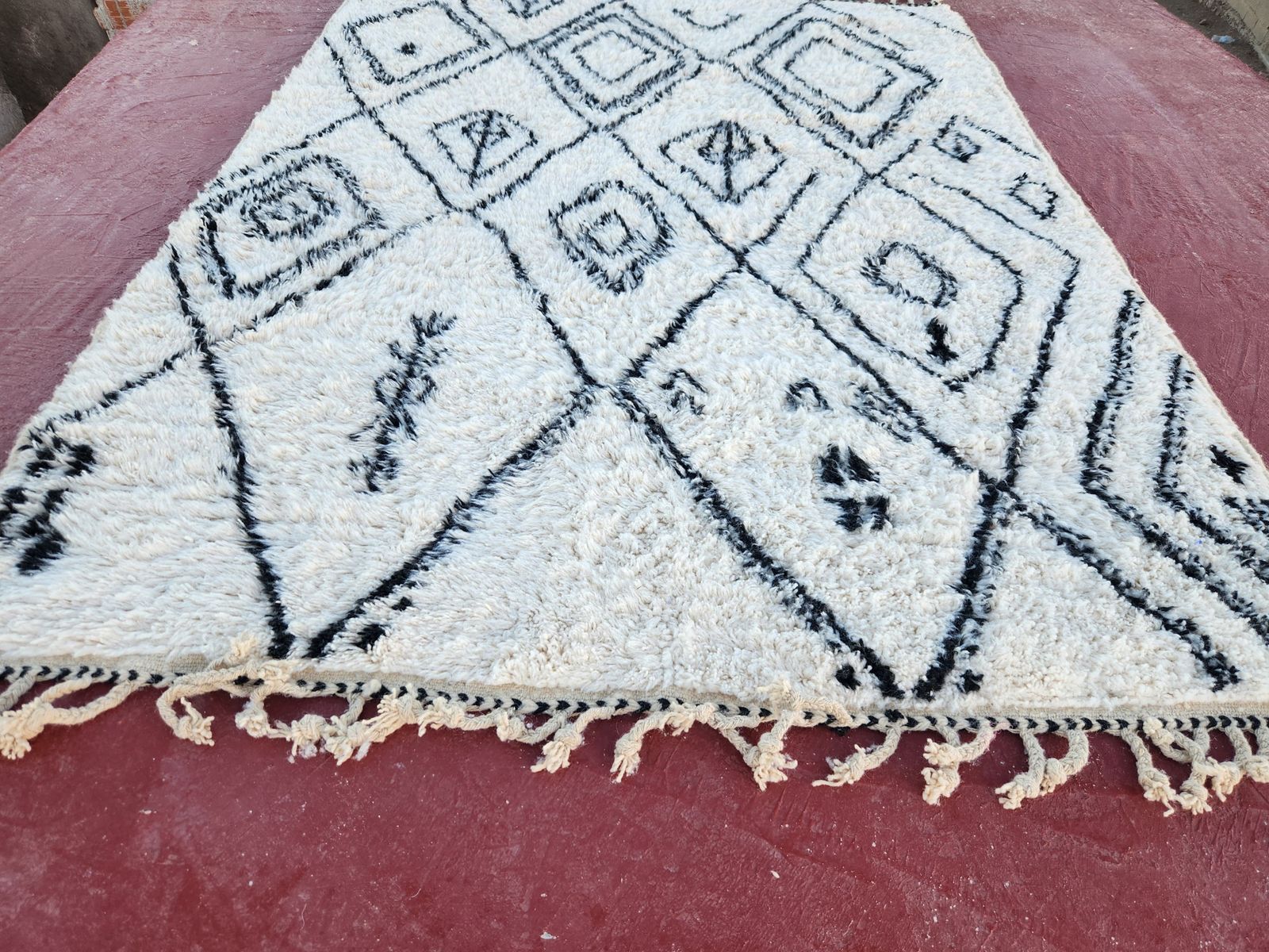 Large Black & White Beni Ourain Rug, Hand Drawn Tribal Diamond Pattern (300x200cm) photo Textiles