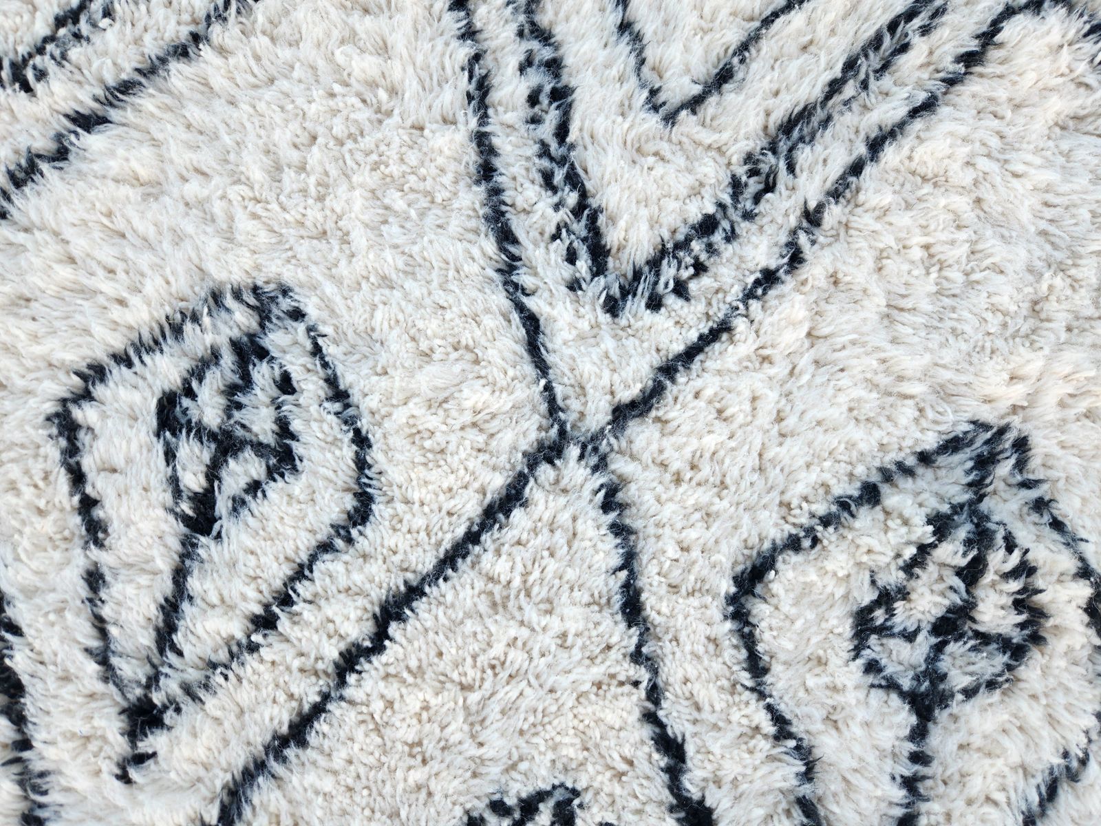 photo for sale Large Black & White Beni Ourain Rug, Hand Drawn Tribal Diamond Pattern (300x200cm)