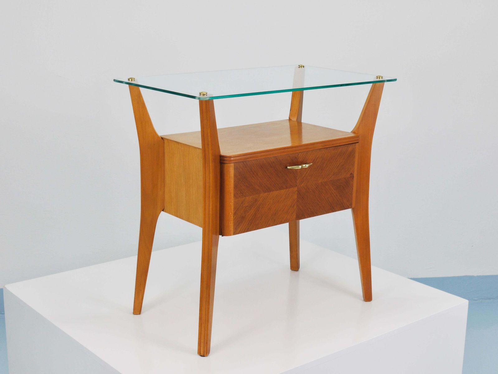 photo vinterior Gio Ponti Maple & Walnut Nightstand Table, La Permanente Mobili Cantù, 1940s