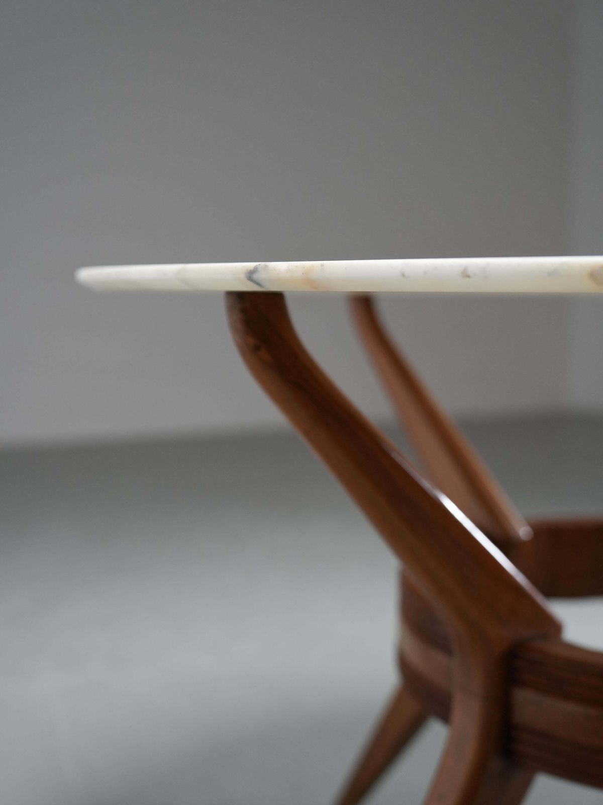 Round Dining Room Table In Walnut And Marble By Ariberto Colombo, Italy, 1950's photo vintage
