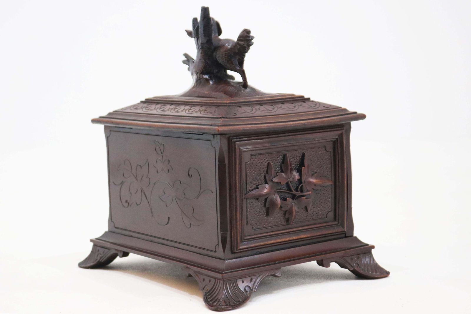 1110.0 Rare Swiss Black Forest 19th Century Cigar Box / Humidor With Dog Hand Carved photo