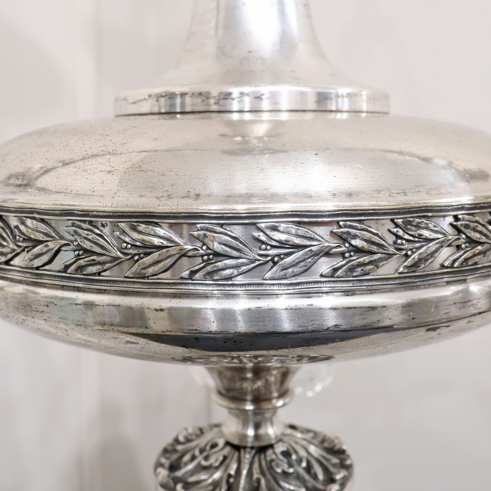 photo furniture Edwardian Silver Chandelier With Crystal Glass Shades Attributed To Osler
