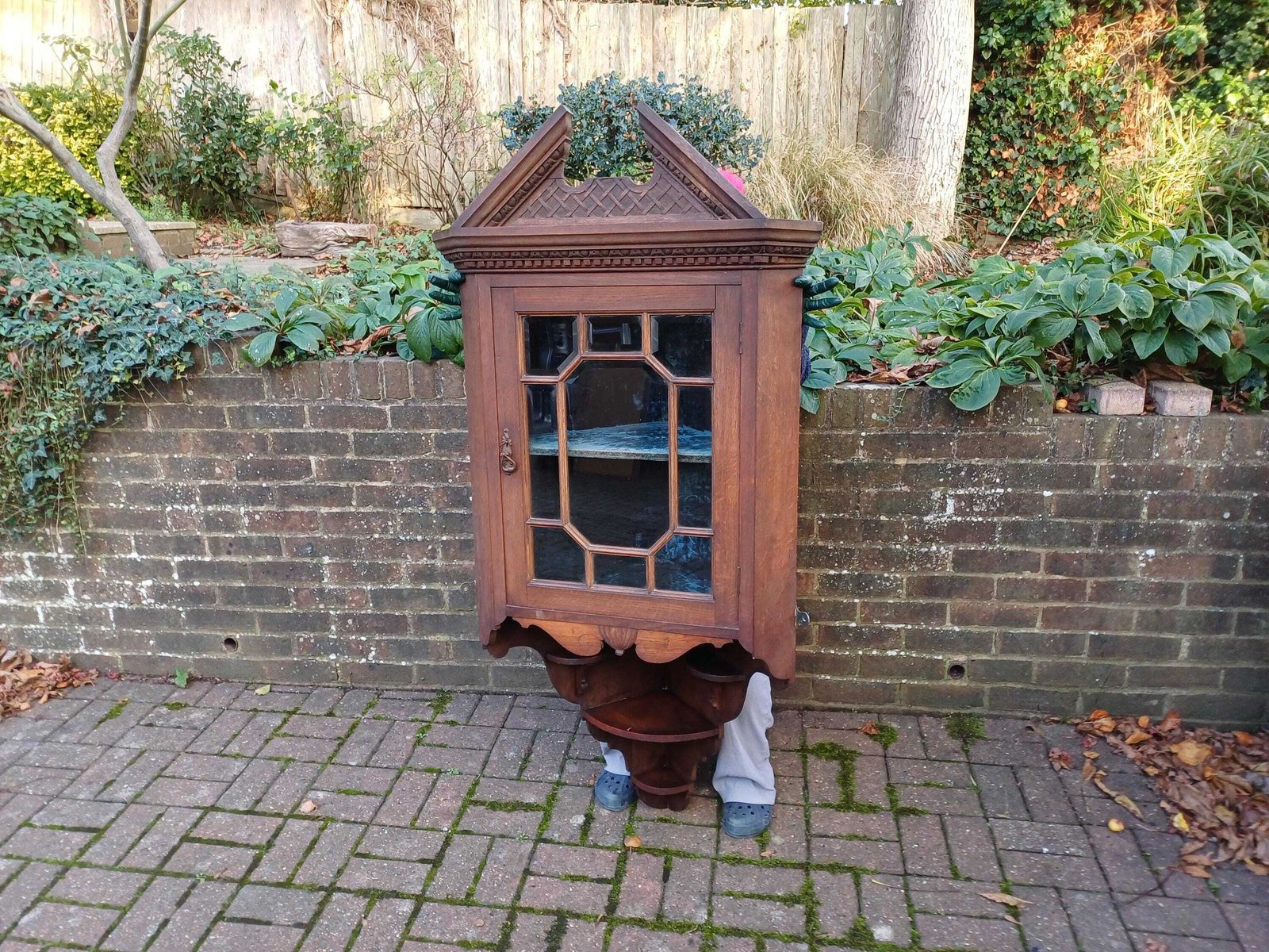 Antique Oak Glazed Corner Display Cabinet C1900 Carved Pediment & Lower Shelves Velvet Interior Bevelled Glass photo 695.0