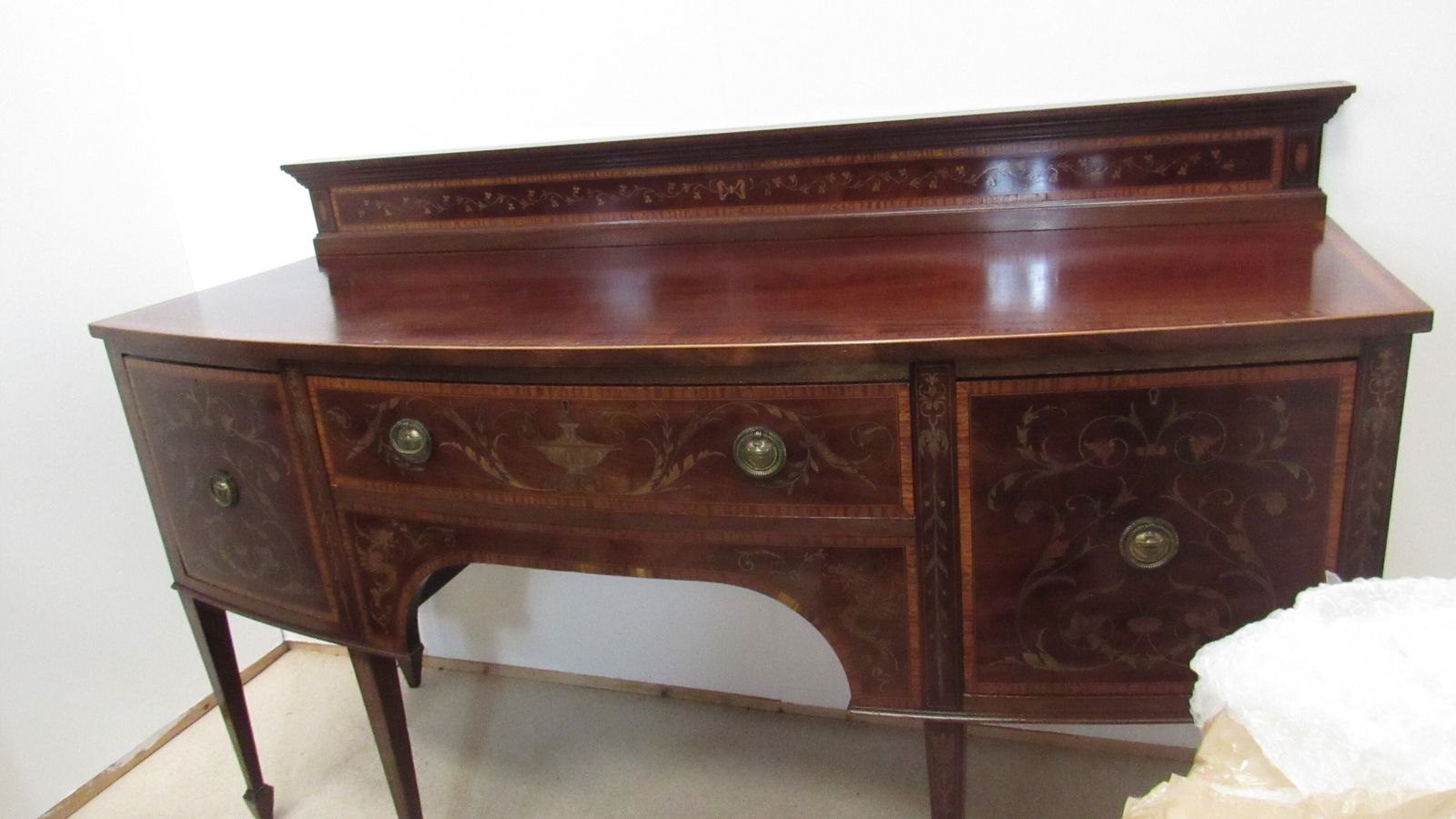 Superb Marquetry Inlaid Mahogany Sideboard photo 925.0
