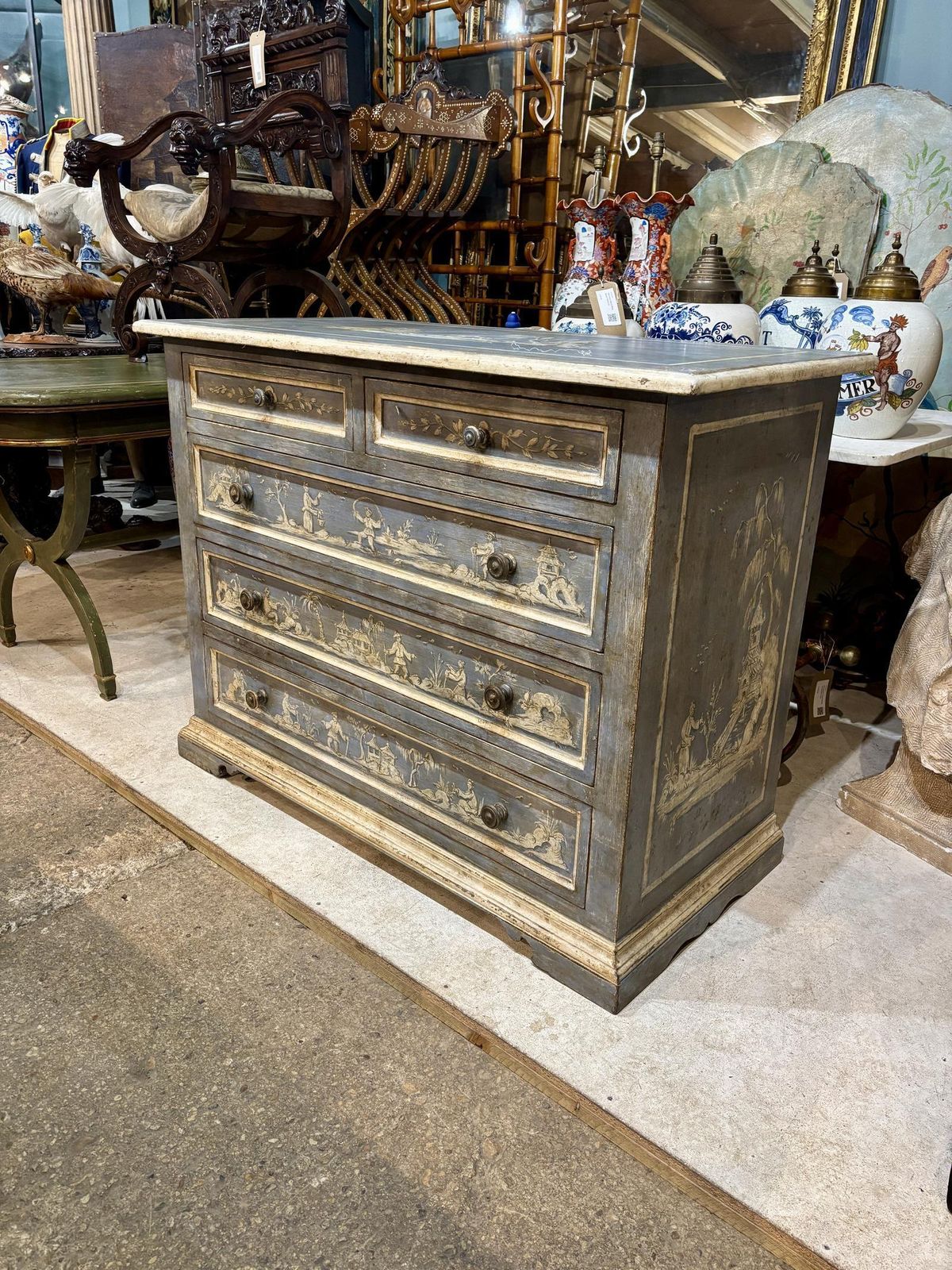 18th Century Italian Chinoiserie Decorated Chest Of Drawers photo vinterior