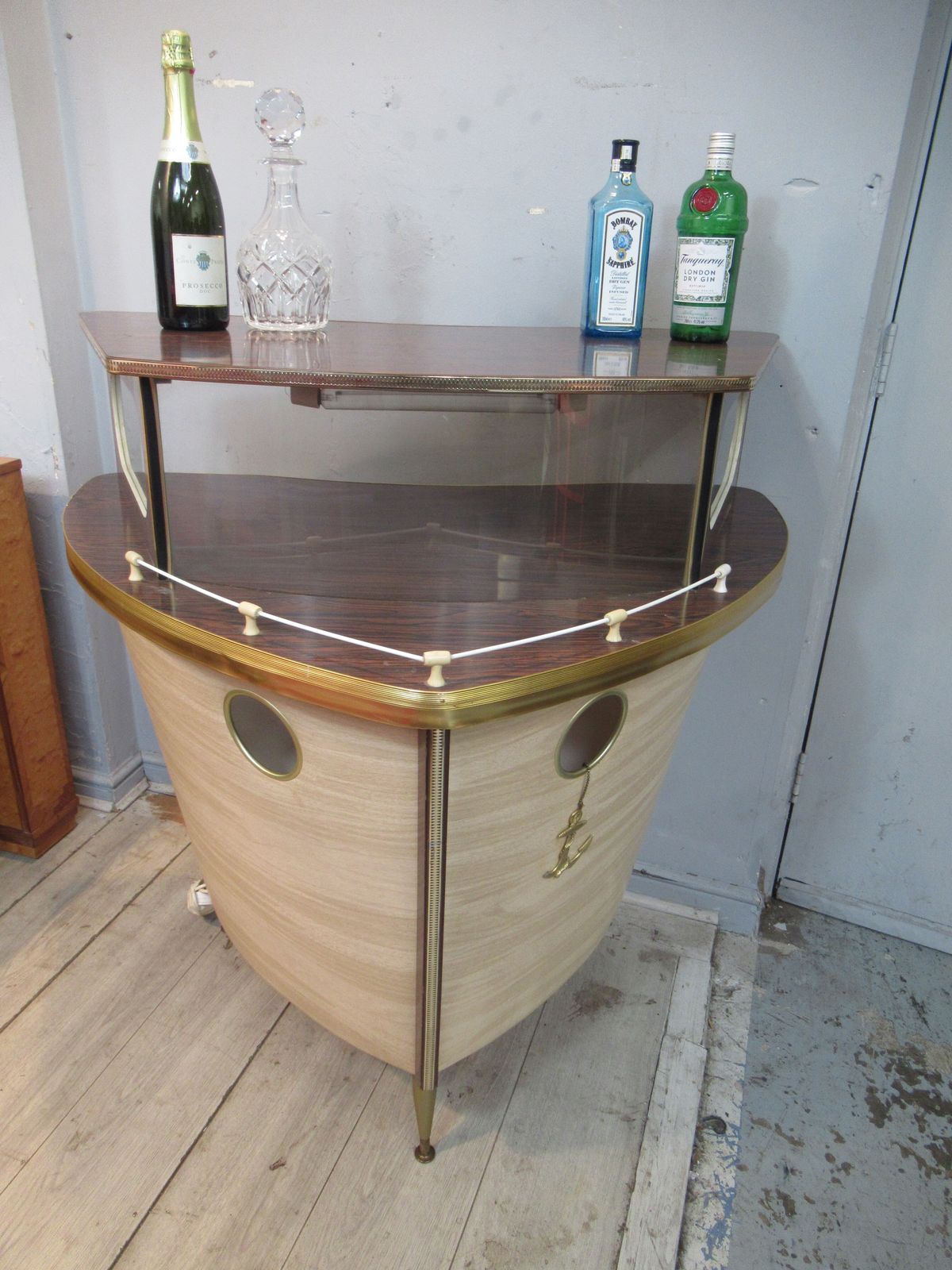 A 1950s Boat Cocktail   Drinks Cabinet