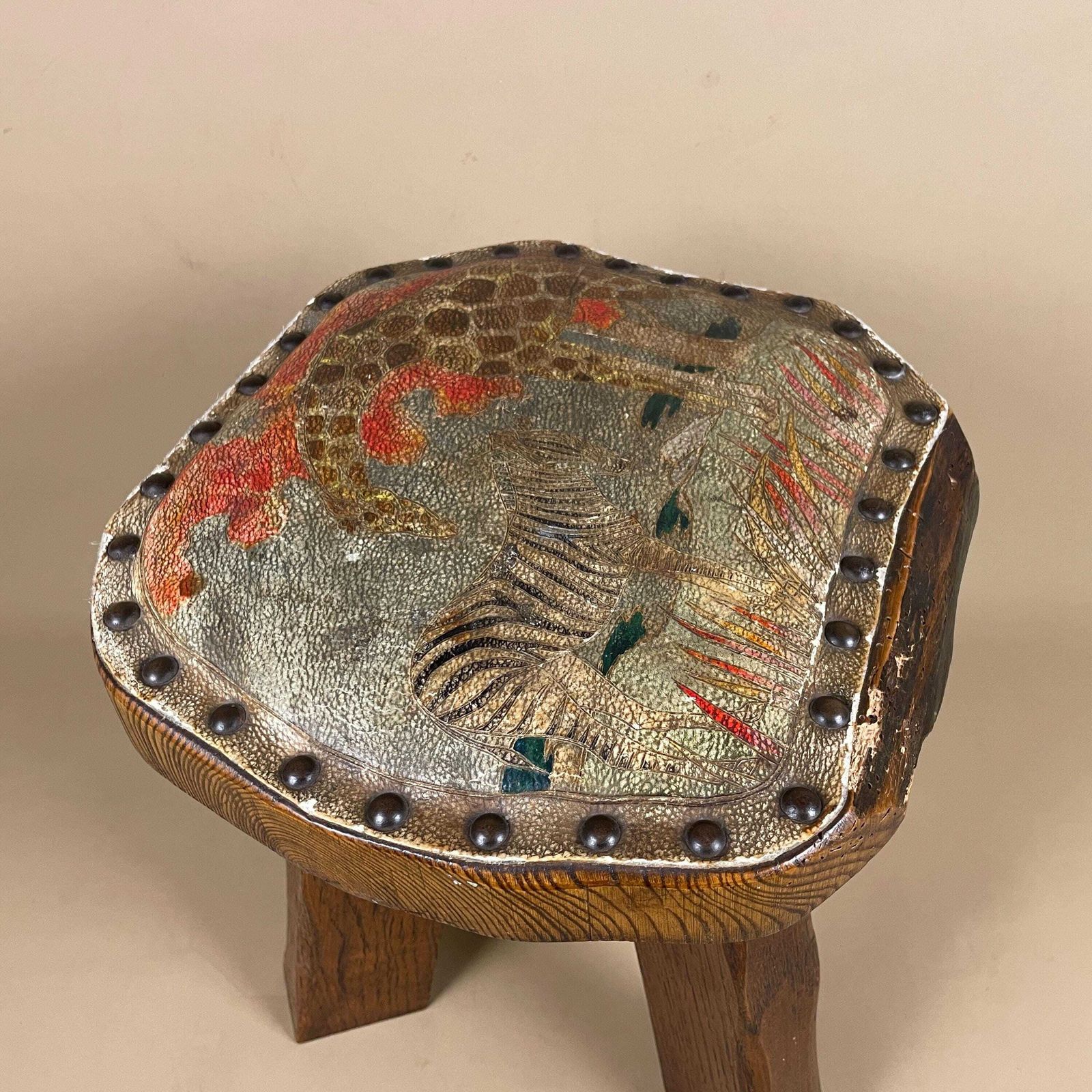 Antique Wooden Foot Stool Wood Furniture Footstool Seat 35x30x28cm Hand Painted Animal Patterned Pattern Leather Studded Studs Old 3 Legs photo 145.0