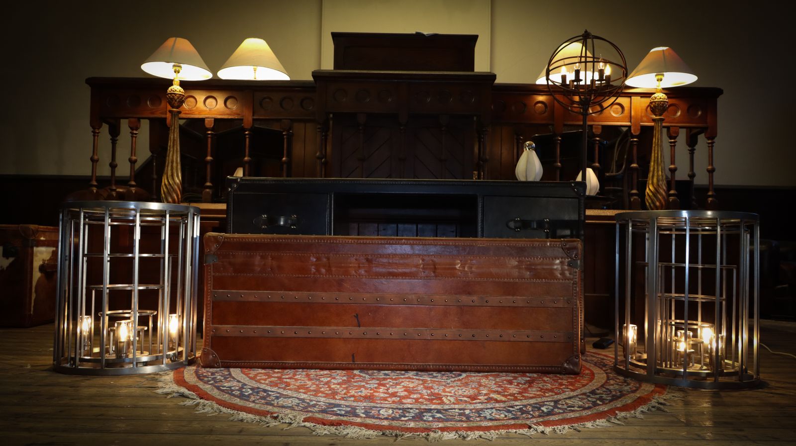 2500.0 Stunning Timothy Oulton Harrow Leather Trunk Antique Whisky Chest photo