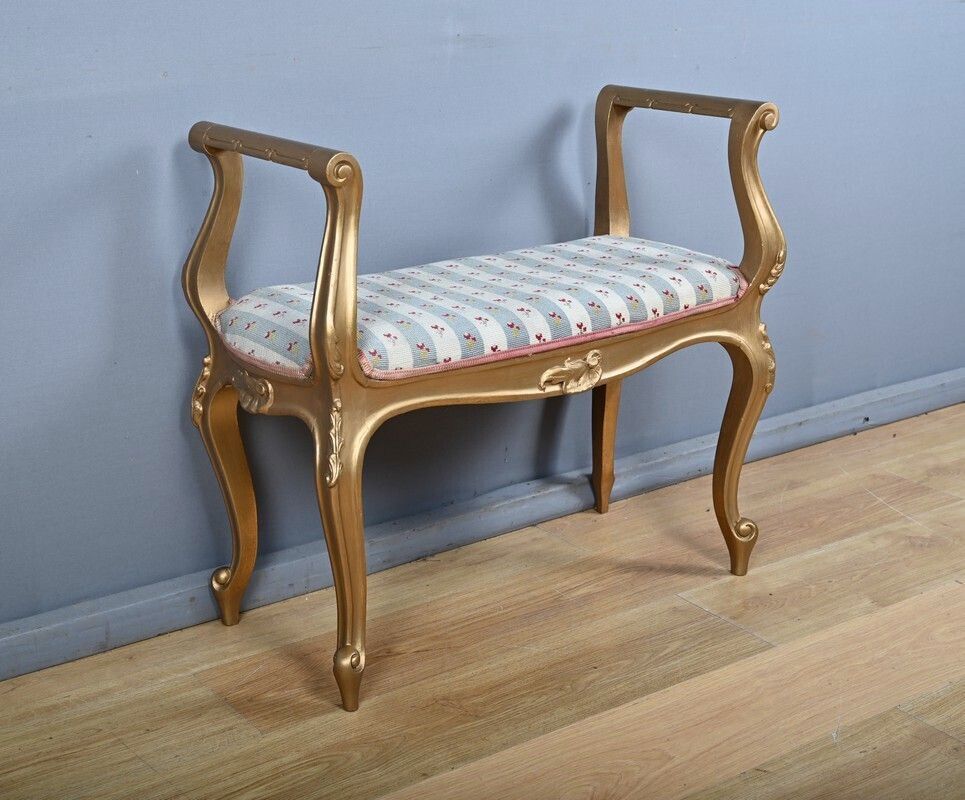 Small Bench With Gilded Wood Armrests, Louis XV Style – Early 20th Century photo vintage