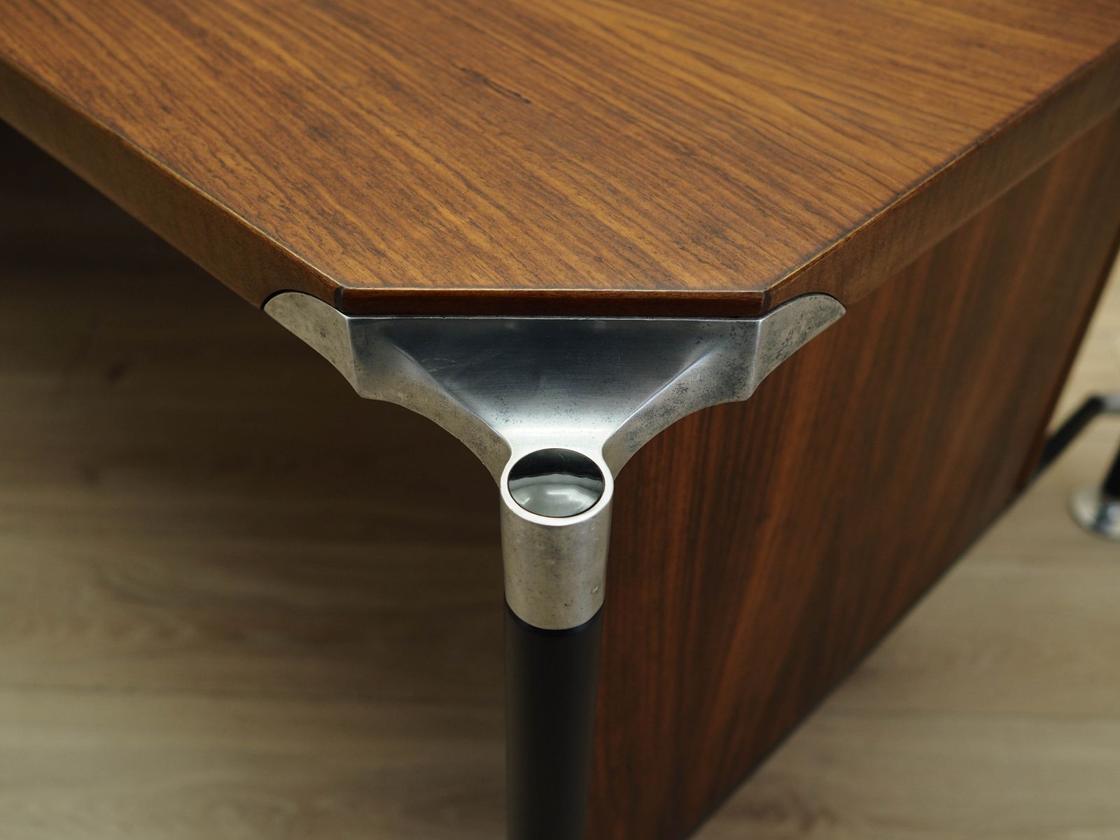 Vintage Desk, Italian Design, 1970s, Designers: Ico & Luisa Parisi, Manufacturer: Mim Roma photo vintage