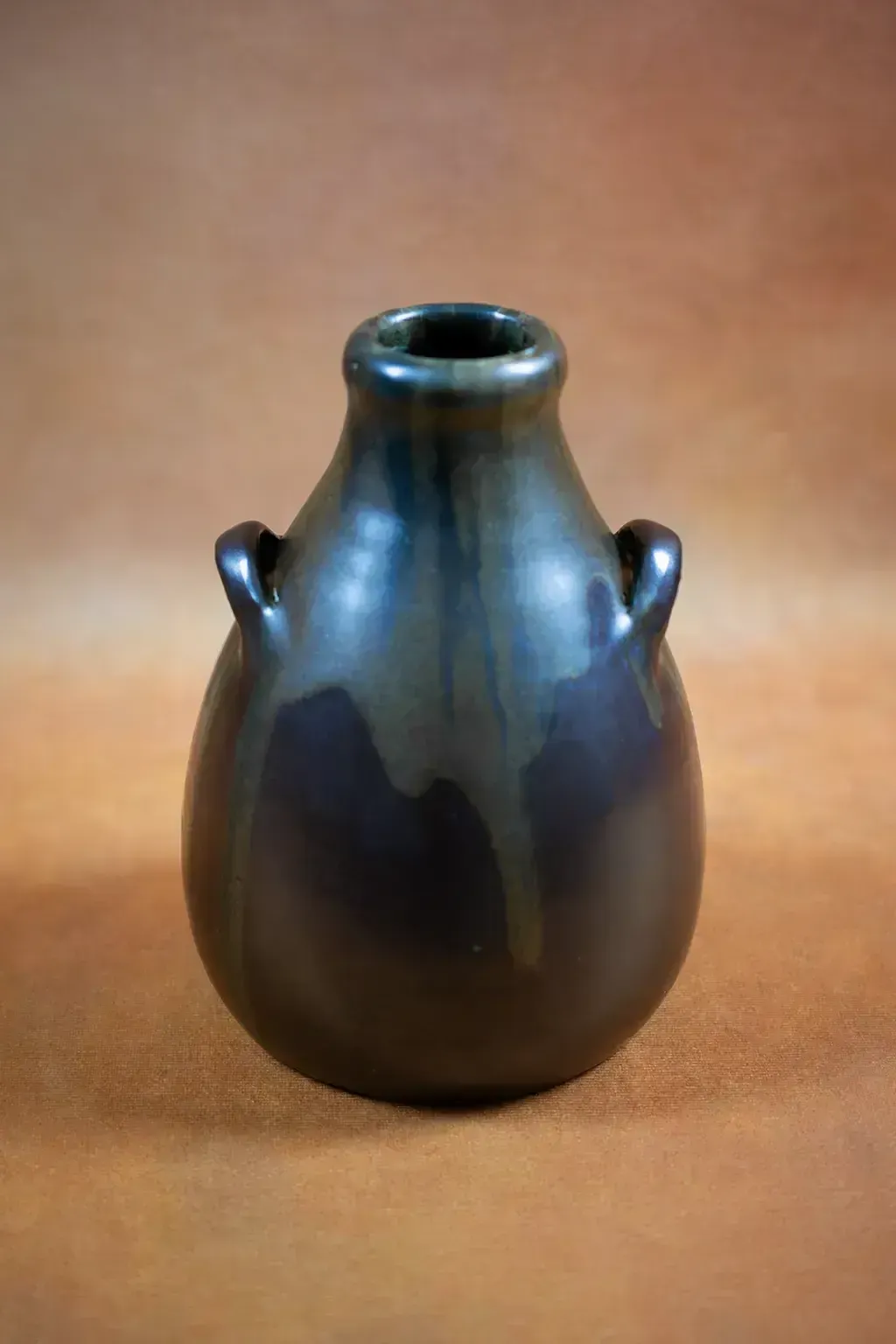 Vase en forme de poire à deux petites anses par Pointu, grès de Puisaye - céramique Art Nouveau française photo vintage