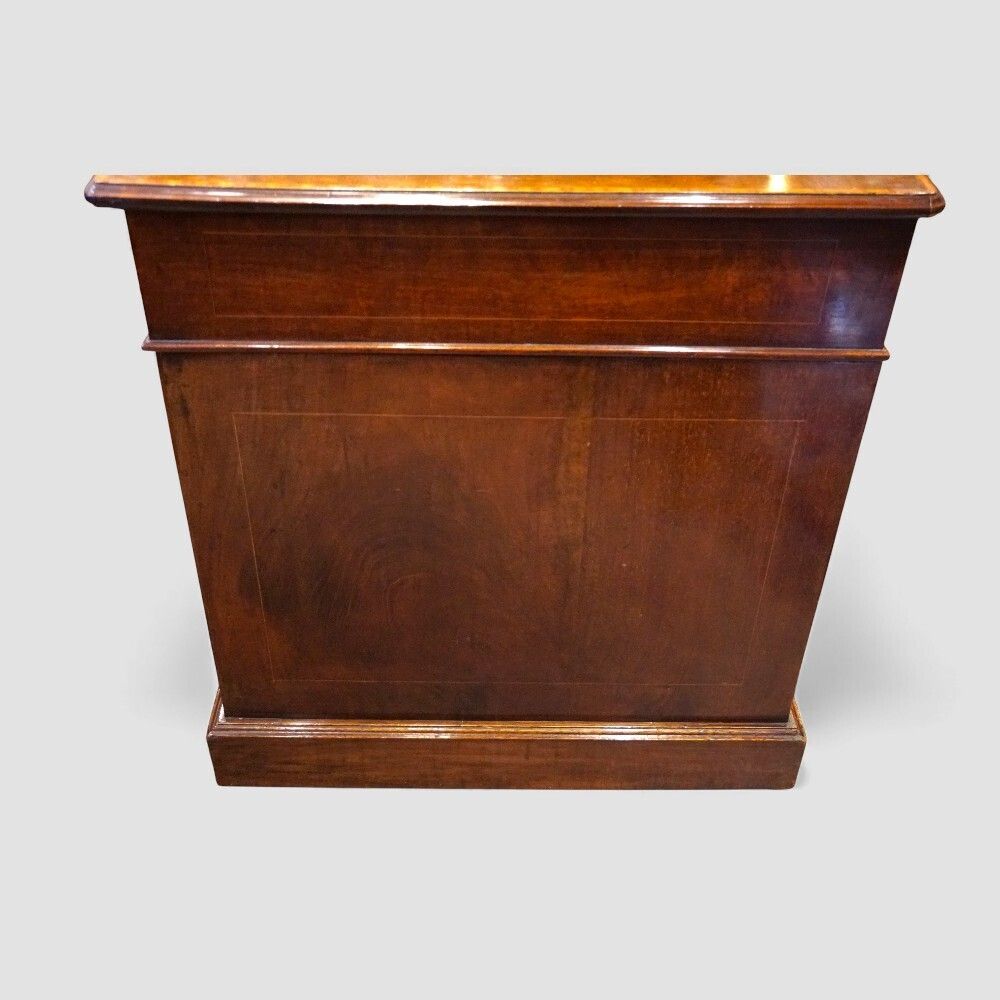 Edwardian Inlaid Mahogany Pedestal Desk photo vinterior