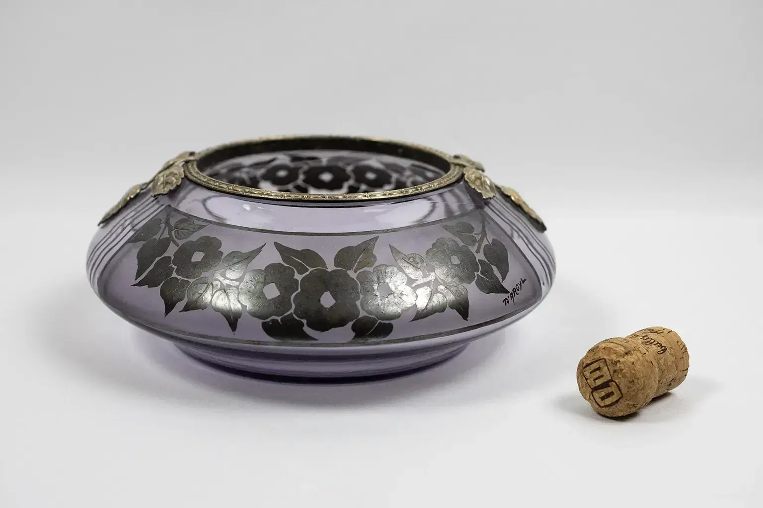 Art Deco Vase In Mauve Glass By D'argyl With A Pewter Mount photo vintage