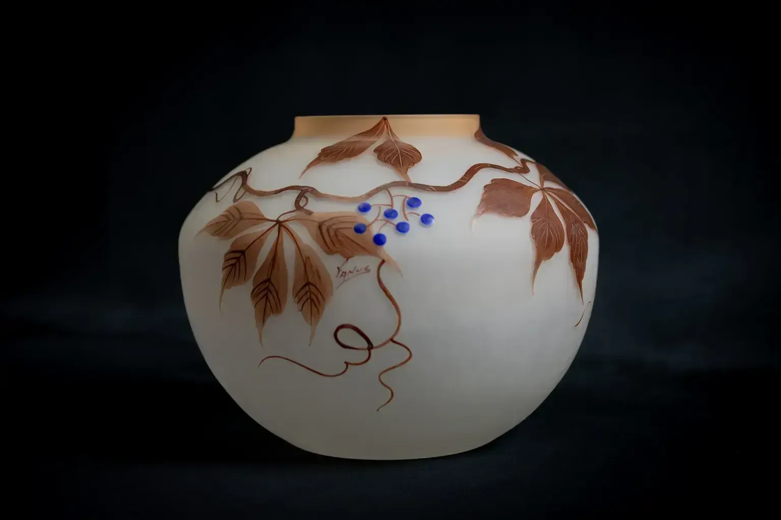 Vase Art Nouveau en verre satiné émaillé, par Fanus photo buy