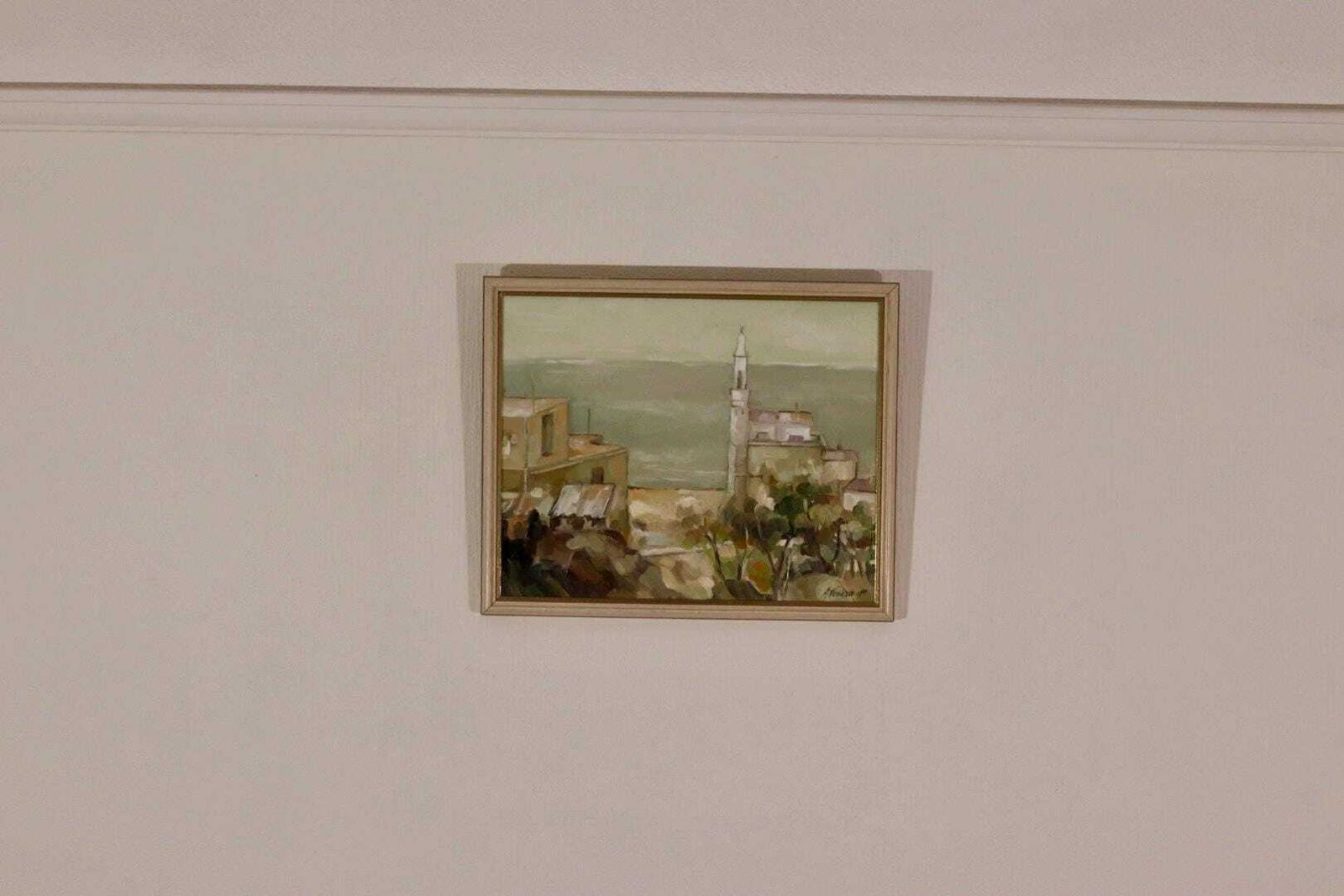 Original European Oil On Canvas – “By The Sea” By A. Vasilesck – Vintage & Dated 1990, Framed  44 × 36 Cm (17.3" × 14.2") photo furniture
