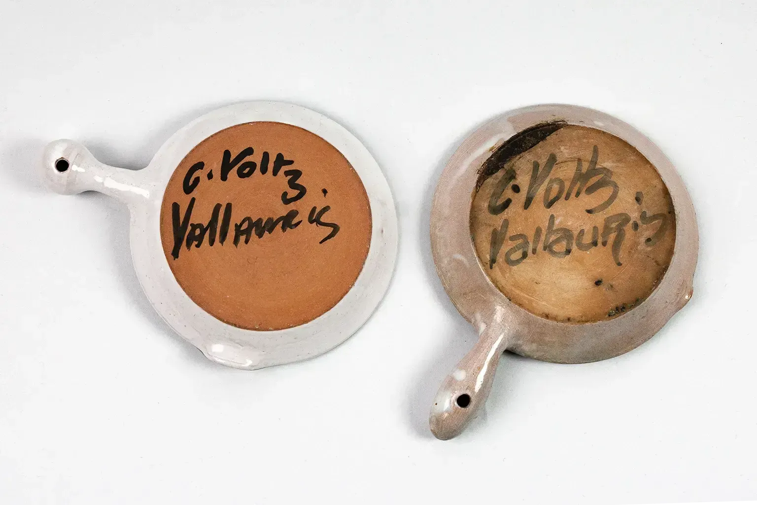 photo furniture Charles Voltz - Deux poêles en céramique polychrome émaillée, Vallauris, années 1950