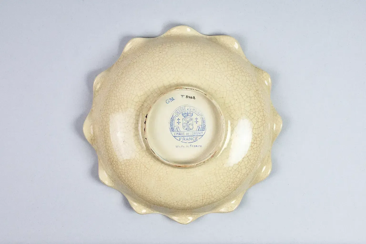 Longwy Bowl And Box In Beige Crackle Enamel With Gold Decoration photo 100.0
